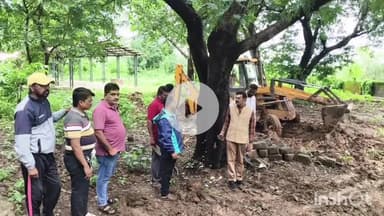 जगदलपुर: महापौर संजय पांडे शहीद पार्क में जल भराव की सूचना पर पहुंचे, अधिकारियों और कर्मचारियों को लगाई फटकार