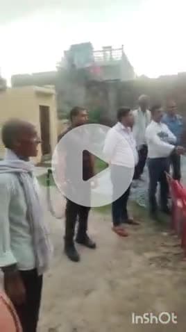 एत्मादपुर: गांव बैनई पहुंचे अपना दल से ब्रज क्षेत्र परिक्षेत्र आगरा के अध्यक्ष का ग्रामीणों और कार्यकर्ताओं ने किया भव्य स्वागत