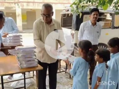 रानी: खीमेल के राजकीय बालिका स्कूल में नोटबुक वितरण कार्यक्रम आयोजित, स्कूल प्रशासन ने भामाशाह परिवार का किया सम्मान