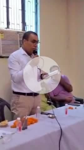 पूर्व सैनिक संघ के अध्यक्ष राम नाथ सिंह अपने सैनिक साथियों को संबोधित करते हुए।
साथ में डा0 राजेश मिश्रा और रोहतास्वी।