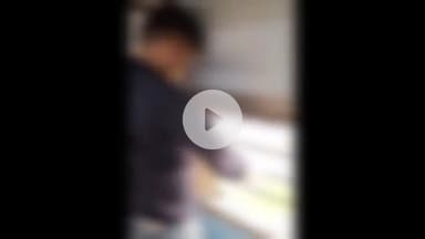 बड़ौत: दिल्ली-शामली-सहारनपुर रेलमार्ग पर चलती 64092 पैसेंजर ट्रेन में एक यात्री का खिड़की से पेशाब करते वीडियो हुआ वायरल