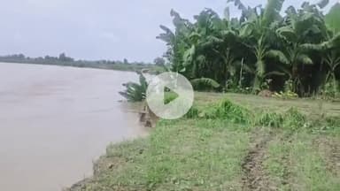 पूरनपुर: हजारा मे शारदा नदी मे समाई केले व धान की फसल ग्रामीणों ने राहत बचाव कार्य पर खानापूर्ति करने का लगाया आरोप