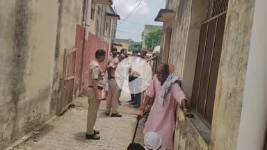 धौलपुर: मनियां रेलवे स्टेशन के पास रेलवे ट्रैक पर मिला एक युवक का शव, मौके पर पहुंची जीआरपी