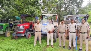 गोपद बनास: सीधी जिले के गोतरा में कुसमी पुलिस ने अवैध रेत उत्खनन करते ट्रैक्टरों को पकड़ा