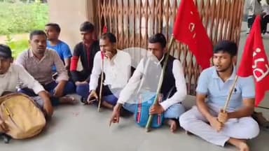 मेदिनीनगर (डालटनगंज): नीलांबर पीतांबर विश्वविद्यालय में छात्रों के मुद्दे पर आइसा का अनिश्चितकालीन धरना शुरू