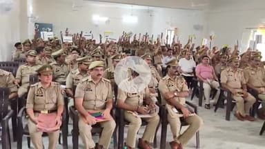 अमरोहा: कांवड़ यात्रा को लेकर अमरोहा के एसपी ने जिले के सभी पुलिस अधिकारियों के साथ की बैठक