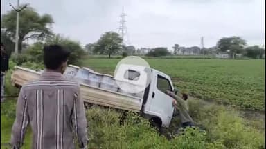 धार: ग्राम पीपलखेड़ा में सड़क हादसे में बाइक सवार एक व्यक्ति हुई मौत, 2 महिलाएँ हुई घायल