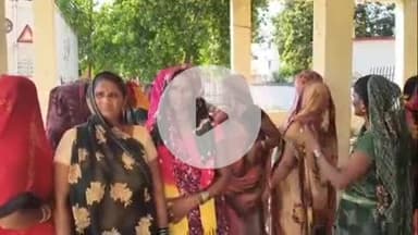 सिराथू: समूह का पैसा लेने वाली महिलाओं का हो रहा है शोषण, महिलाओं ने कोखराज थाने में की शिकायत, डीएम से भी करेंगी शिकायत