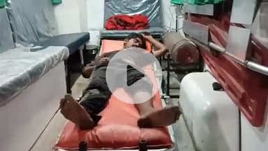 सीतापुर: गल्ला मंडी के पास बेहोशी की हालत में मिला अज्ञात व्यक्ति, अस्पताल में कराया गया भर्ती