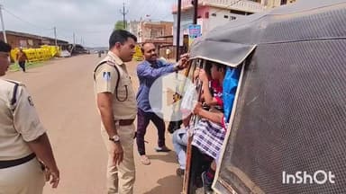 गुना: नानाखेड़ी और महावीरपुरा में यातायात पुलिस ने स्कूल वाहनों की जांच की, कई ऑटो में ओवरलोड बच्चे मिले, कार्यवाही की गई