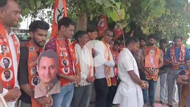 हिंदी भाषा के पक्ष में राज ठाकरे का किया पिंडदान प्रजापति ने लिया आड़े हाथों