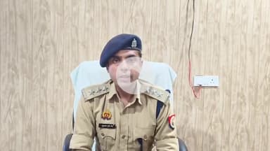 खबर औरैया से कुदरकोट थाना क्षेत्र के अंतर्गत नगला विजयी में मारपीट के संबंध में जानकारी देते क्षेत्र अधिकारी