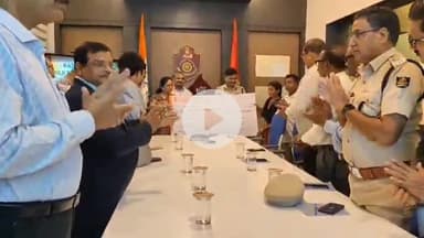 ଭୁବନେଶ୍ବର ମ୍ୟୁନିସିପାଲଟି କର୍ପୋରେସନ: ଦୁର୍ଘଟଣା ରେ ପ୍ରାଣ ହରାଇଥିବା କନଷ୍ଟେବଳ ଲୋକନାଥ ଶବରଙ୍କ ପତ୍ନୀ ଦେବୀ ଶବରଙ୍କୁ ପୋଲିସସେବା ଭଵନରେ ସହାୟତା ରାଶି ପ୍ରଦାନ କଲେ ପୋଲିସ କମିସନର