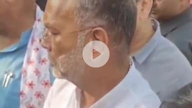 सांगोद: सांगोद में पुलिस ने सीएम भजनलाल शर्मा को किसान संघ का ज्ञापन देने से रोका, कार्यकर्ता मंत्रियों की गाड़ी के आगे लेटे