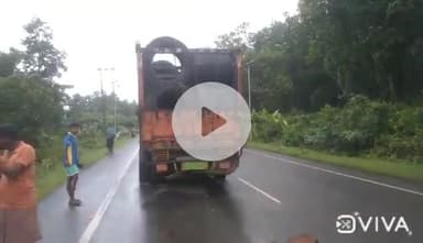 चांडिल: खुंटी घाटी में खड़े ट्रक से टकराई बाइक, बाइक सवार हुआ घायल