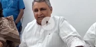 पटना ग्रामीण: JDU कार्यालय में मंत्री विजय चौधरी ने दी जानकारी, 12 लाख युवाओं को सरकारी नौकरी और 38 लाख को मिलेगा रोजगार