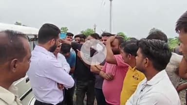 बीना: ग्राम दुरुआ में कचरा प्लांट हटाने के लिए ग्रामीणों का प्रदर्शन, मौके पर पहुंची पुलिस