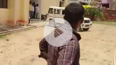 सुल्तानपुर: अयोध्या एंटी करप्शन टीम ने डीआईओएस ऑफिस से प्रधान सहायक को रिश्वत लेते किया गिरफ्तार, जीपीएफ फंड के लिए मांगी थी रिश्वत