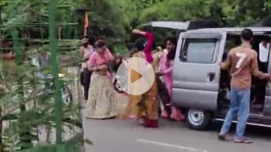 लाडपुरा: कोटा में किन्नरों के दो गुटों के बीच भिड़ंत, वीडियो सोशल मीडिया पर वायरल, थाने के सामने एक-दूसरे को लात-घूसे मारे