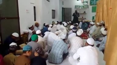 झांसी: महाराज सिंह नगर स्थित आस्ताना-ए-सरकार बासा अपिया हुजूर में जिक्र-ए-इमाम हुसैन यादें कर्बला का हुआ समापन