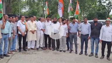 अमरोहा: अमरोहा कलेक्ट्रेट में कांग्रेसियों ने हरियाणा की भाजपा सरकार के खिलाफ किया प्रदर्शन