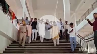 धौलपुर: निर्माणाधीन रेलवे स्टेशन का करौली-धौलपुर सांसद भजनलाल जाटव ने किया औचक निरीक्षण