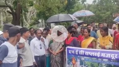 कांके: रांची स्थित एचईसी मुख्यालय के सामने एचईसी सप्लाई मजदूर संघर्ष समिति का प्रदर्शन