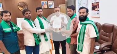 @सम्भल_जनपद विभिन्न समस्याओं को लेकर ज्ञापन।
#Sambhal_district Memorandum regarding various problems.
@rajendra_yadav 
#National_President
#भारतीय_किसान_संगठन