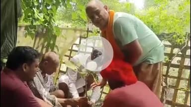 मथुरा: ई वाहन संचालक समिति ने यमुना किनारे किया वृक्षारोपण