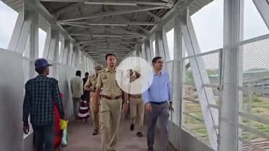 मथुरा: श्रद्धालुओं की बढ़ती भीड़ को देखते हुए डीएम और एसएसपी ने परखी मथुरा जंक्शन की व्यवस्था