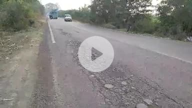 अक्कलकुवा: तळोदा ते गुजरात हद्दपर्यंत रस्त्याची दुरावस्था, दुरुस्ती करण्याची भाजपचे नागेश पाडवी यांची मागणी