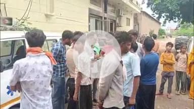 फिरोज़ाबाद: क्लब चौराहे के पास प्राइवेट अस्पताल में झुलसी महिला की इलाज के दौरान हुई मौत, लापरवाही का आरोप लगाकर किया हंगामा