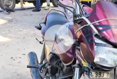 पूर्णिया पूर्व: बनमनखी थाना ने वाहन जांच के दौरान चोरी की एक मोटरसाइकिल के साथ एक अभियुक्त को किया गिरफ्तार