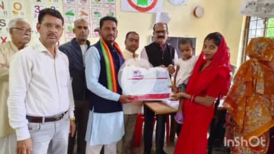 जगदलपुर: राजेंद्र प्रसाद व संजय गांधी वार्ड स्थित शहरी आयुष्मान आरोग्य मंदिर में किया गया मच्छरदानियों का वितरण