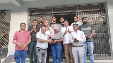 कोडरमा: भारतीय महिला कबड्डी टीम कैंप में चयनित मनीषा को किया गया सम्मानित, कोडरमा जिला कबड्डी संघ की बैठक सम्पन्न