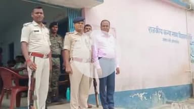 भोरे: भोरे में पंचायत उप चुनाव शांतिपूर्ण ढंग से संपन्न, प्रत्याशियों का भाग्य ईवीएम में बंद, मतदान केंद्रों पर पुलिस तैनात