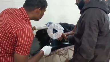 टीकमगढ़: श्रीनगर गांव: नशे में युवक ने खाया जहरीला पदार्थ, हालत बिगड़ने पर जिला अस्पताल में भर्ती