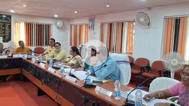 सिमडेगा: सिमडेगा जिला परिषद बोर्ड की मासिक बैठक आयोजित, कई महत्वपूर्ण प्रस्तावों पर लगी मुहर