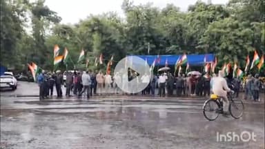 दुर्ग: बीएसपी कर्मचारियों ने तमाम मुद्दों को लेकर बुधवार सुबह से शाम 5 बजे तक मुर्गा चौक पर किया प्रदर्शन