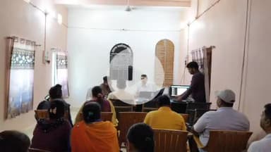 परिहार: जिला अधिकारी ने परिहार में मतदाता सूची पुनरीक्षण पर विशेष समीक्षा बैठक की