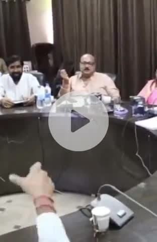 टीकमगढ़: महेंद्र सागर तालाब में वॉटर स्पोर्ट्स, तालकोठी में हेरिटेज लाइब्रेरी बनेगी, कलेक्ट्रेट में बैठक आयोजित