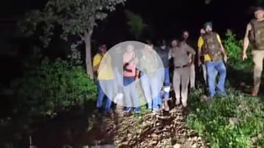 झांसी: बरुआसागर पुलिस ने 36 घंटे में लूट का किया खुलासा, ग्राम बनगुआँ के पास तीन आरोपियों को गिरफ्तार, 2 को किया लंगड़ा