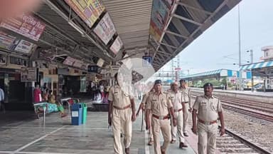 बेतिया: भारत बंद और बिहार बंद को लेकर बेतिया रेल पुलिस हाई अलर्ट पर, चप्पे-चप्पे पर नज़र