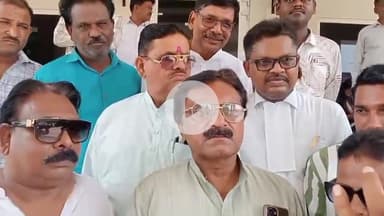 झांसी मेडिकल कॉलेज में  67% पद खाली फिर भी सरकार कह रही हैं  बुंदेलखंड में विकास की गंगा हैं। धिक्कार हैं सरकार पर।