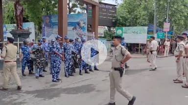 बेतिया: भारत बंद और बिहार बंद को लेकर बेतिया पुलिस हाई अलर्ट पर, चप्पे-चप्पे पर पुलिस की नज़र