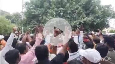 वाराणसी में करणी सेवा के विरोध में राजभर समाज ने किया प्रदर्शन