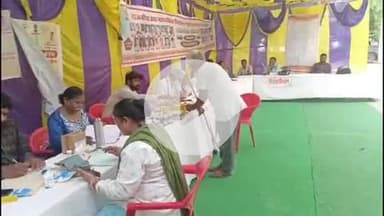 दीगोद: सुल्तानपुर क्षेत्र के पंडित दीनदयाल उपाध्याय अंत्योदय शिविरों में सीएमएचओ नागर और बीसीएमओ सामर ने किया निरीक्षण