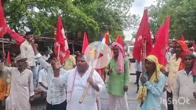 चरपोखरी: चरपोखरी में महागठबंधन के कार्यकर्ताओं द्वारा किया गया सड़क जाम