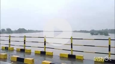 हिंगणघाट: वडगाव धरणाचे २१ दरवाजे उघडल्याने वना नदीच्या पाणी पातळीत वाढ, तहसीलदारांचा नागरिकांना सतर्कतेचा इशारा