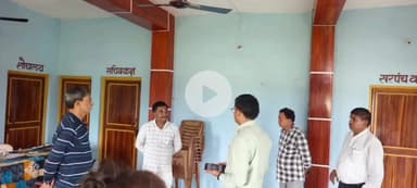 सीतामऊ: प्रेक्षक श्याम सुंदर बंसल ने रुणीजा, आंबा और अंगारी मतदान केंद्रों का किया औचक निरीक्षण